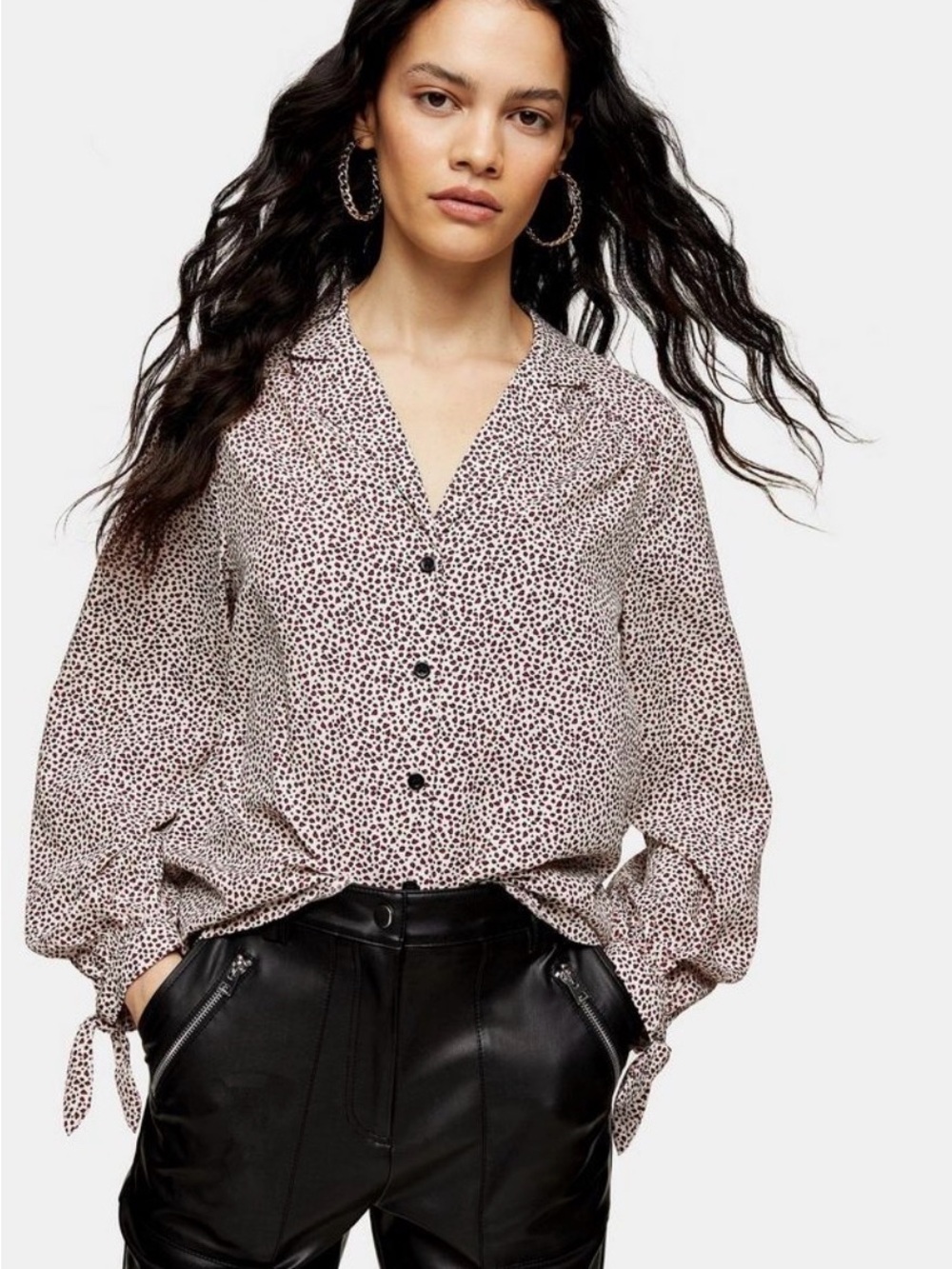 Topshop| Cream & Brown Micro Animal Print V‑Neck Button Wrist Tie Blouse Sz 4